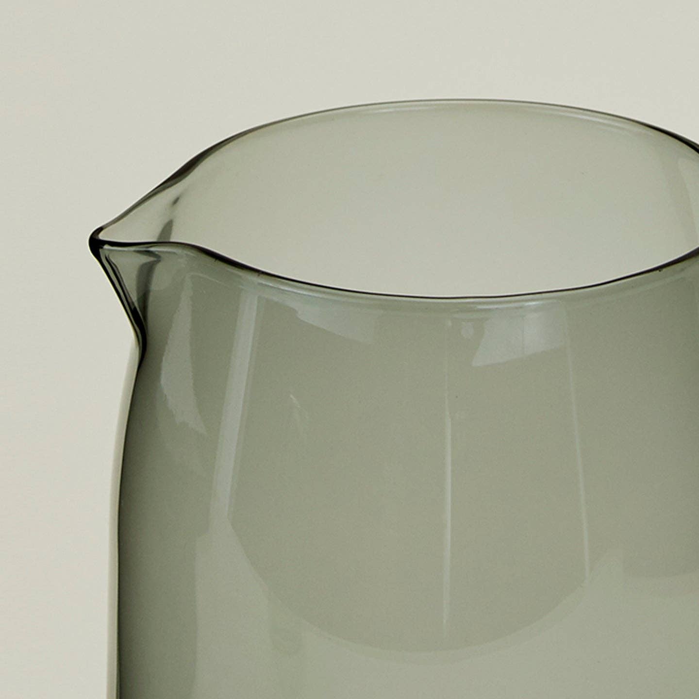 ESSENTIAL GLASSWARE - PITCHERS