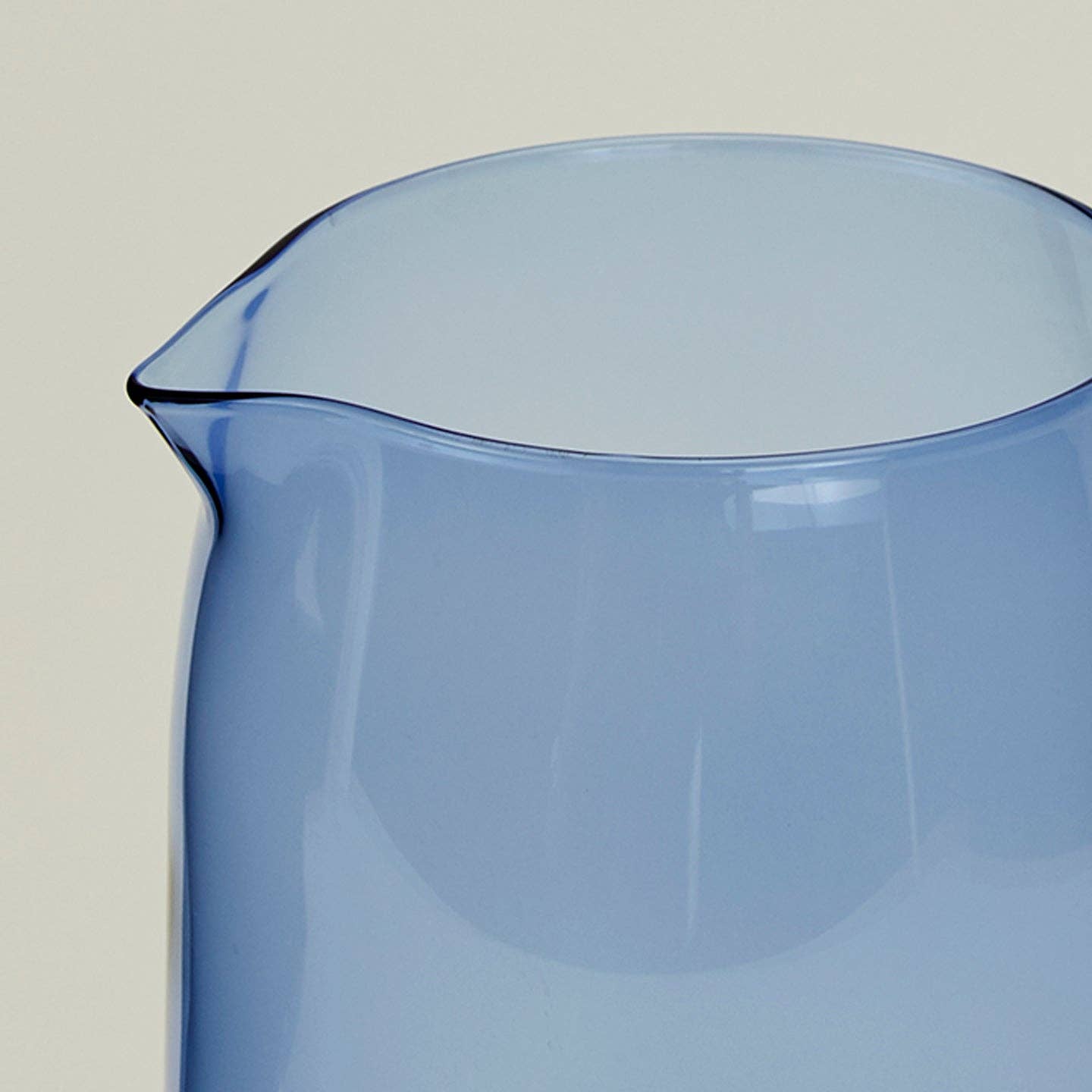 ESSENTIAL GLASSWARE - PITCHERS