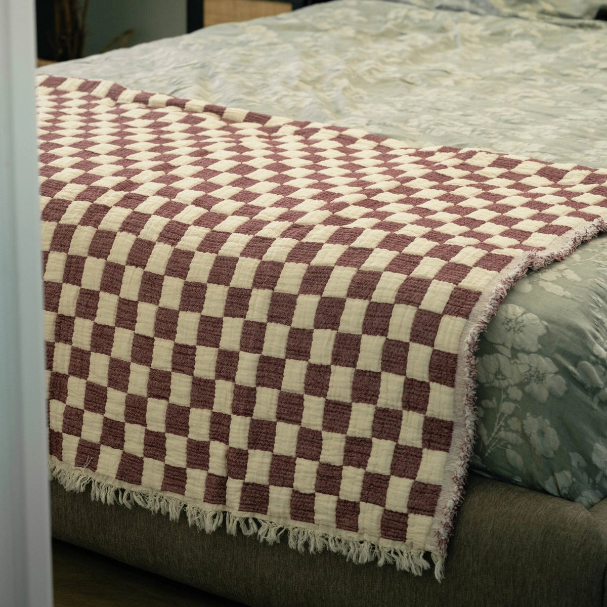 Mira Cotton Quilted Throw - Red